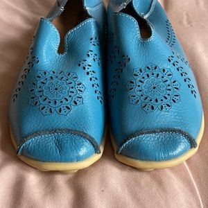 EUC Leather Driving Moc Loafers Laser Cut Out. Only worn a few times.